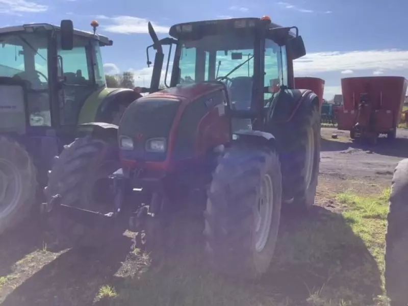 E-FARM: Valtra N111 HiTech - Tractor - id GICCJAB - 27.900 € - Año: 2009 - Horas: 6800,Potencia del motor: 110,Francia