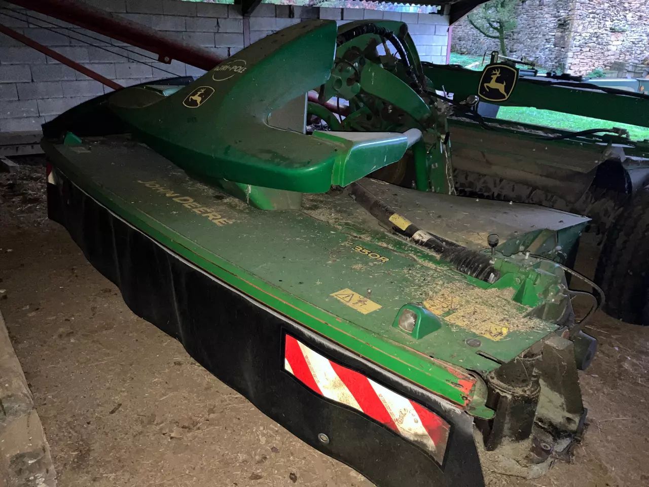 E-FARM: John Deere F350R - Segadora - id 4VN5GZG - 14.000 € - Año: 2016 - Francia