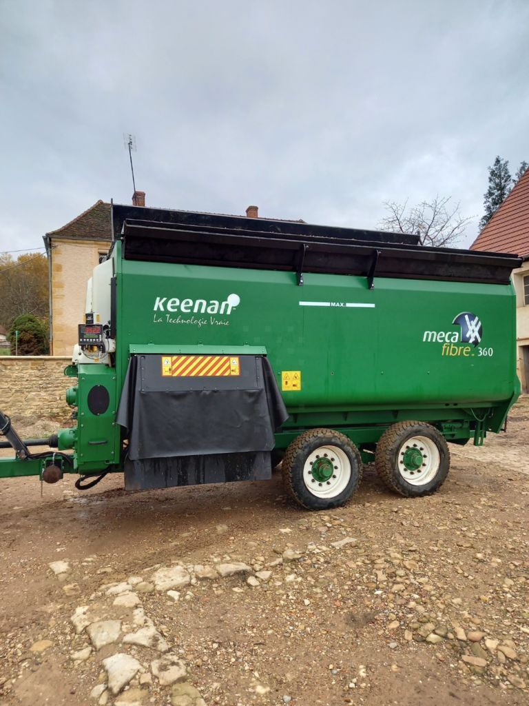 E-FARM: KEENAN maca fibre 360 - Przyczepa do mieszania paszy - id 3J9QBXM - 19 500 € - Rok produkcji: 2012 - Francja