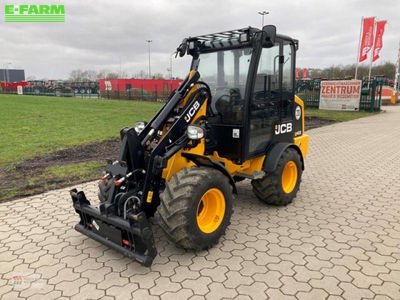 E-FARM: JCB 403 agri smart power - Wheel loader - id MU9A4PN - €38,500 - Year of construction: 2022 - Engine hours: 40,Engine power (HP): 24,Germany