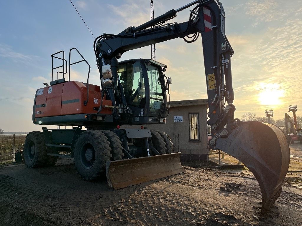ATLAS 140 w Excavadora de ruedas 98.818 €