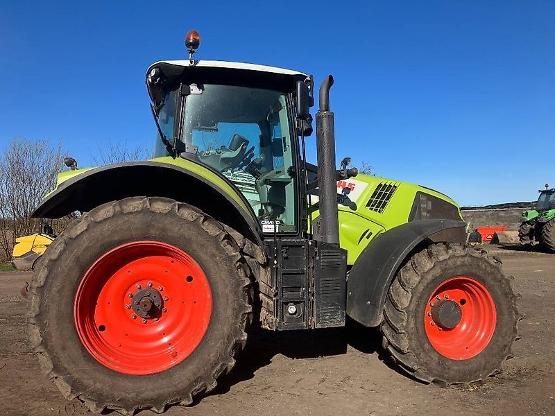 Claas Axion 810 CMATIC Traktor 70 208 €