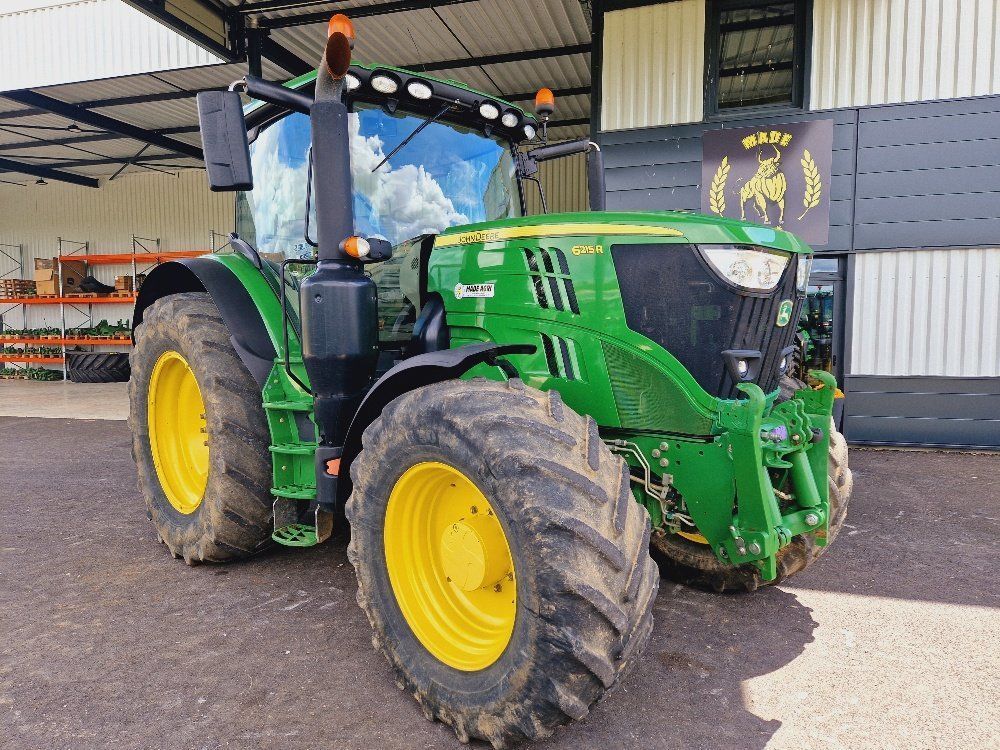 E-FARM: John Deere 6215 R - Traktor - id 8QGSMQ6 - 92.000 € - Produktionsår: 2016 - Motortimer: 4.100,Motoreffekt (HP): 215,Frankrig