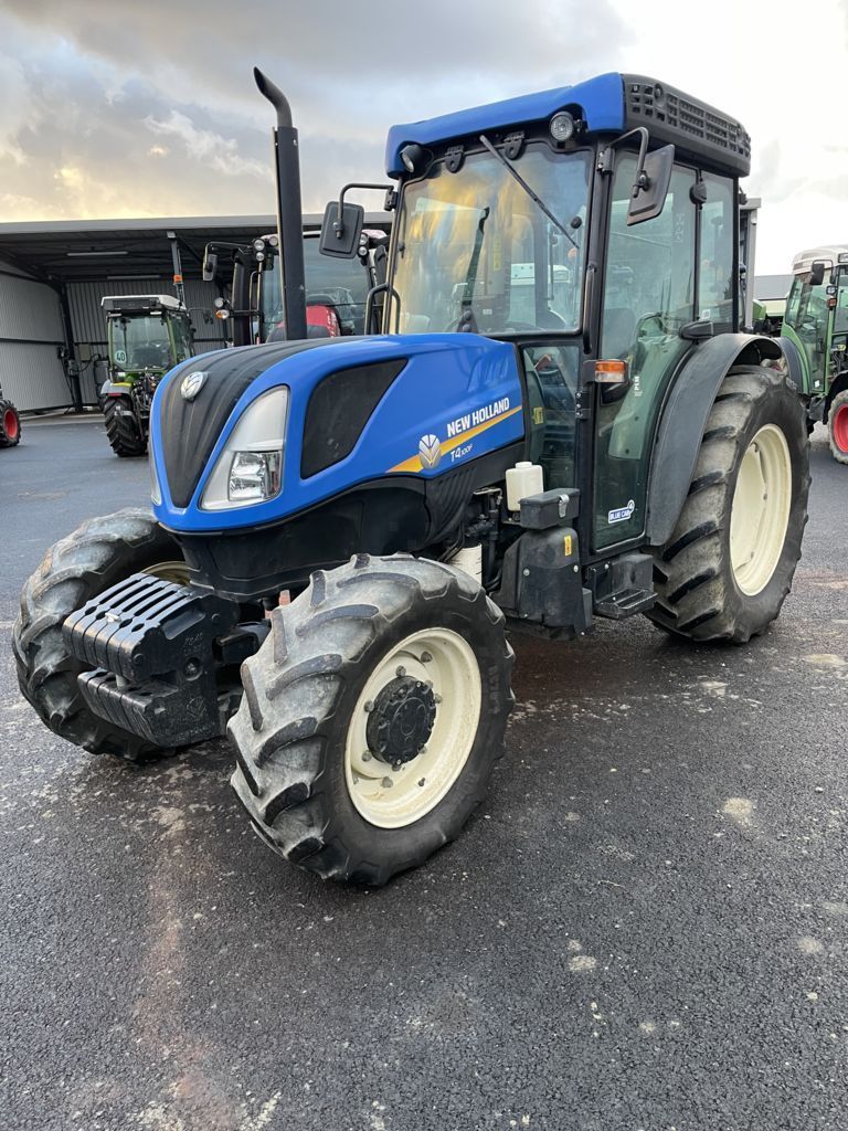E-FARM: New Holland T4.100 F - Τρακτέρ - id BPAGMHY - 42.000 € - Χρονία: 2019 - Μετρητής ωρών: 2.145,Ισχύς κινητήρα: 100,Γαλλία