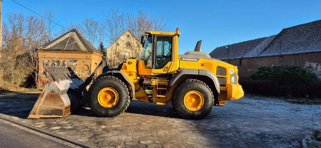 VOLVO l 120 h Cargador de ruedas 76.939 €