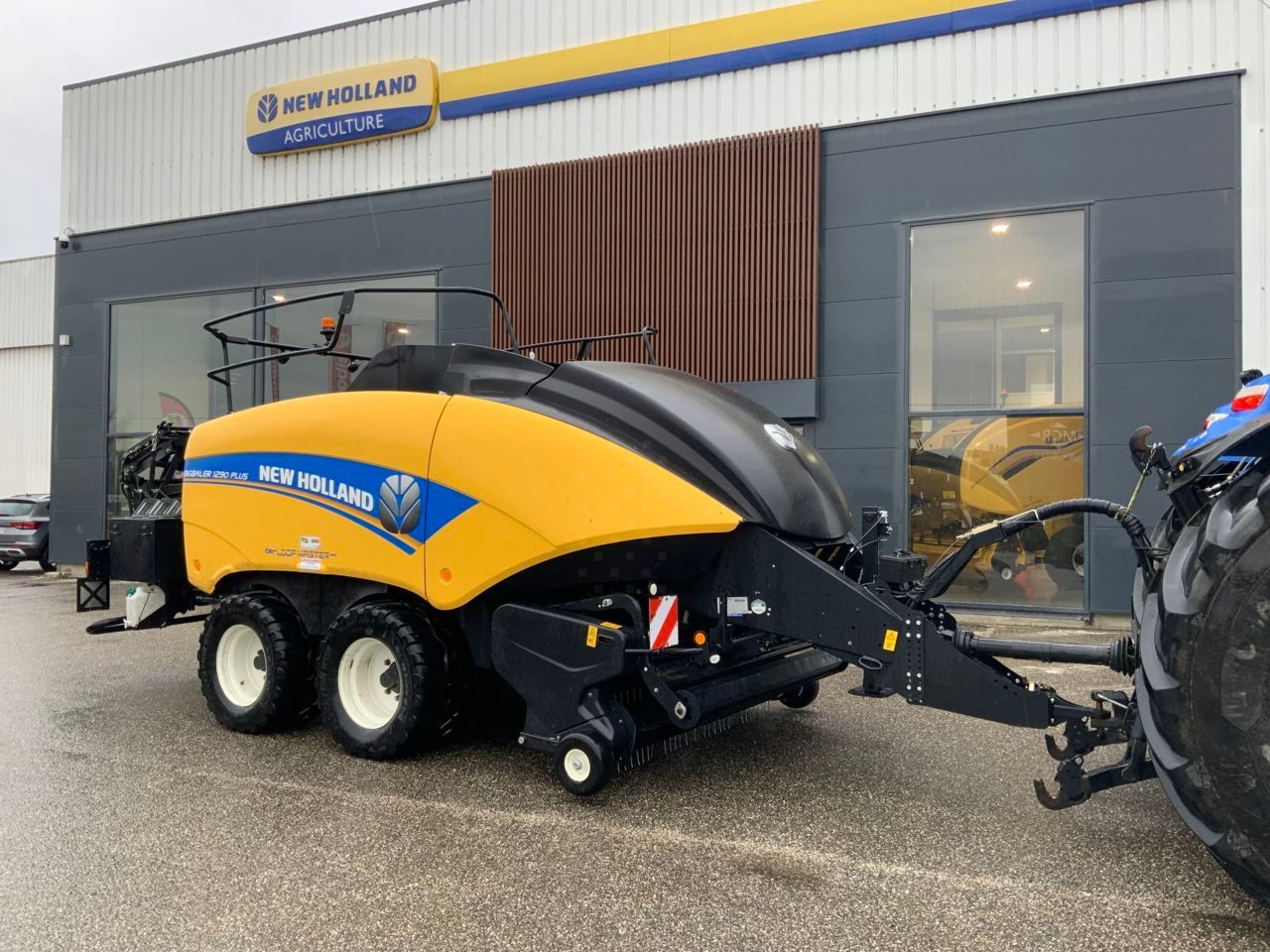 New Holland BB 1290 Plus Baler €115,000