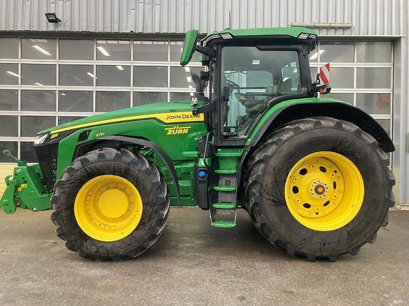 E-FARM: John Deere 8R 370 - Traktor - id 6TE38NH - 288 000 € - Rok výroby: 2024 - Hodiny motoru: 810,Výkon motoru (HP): 378,Německo