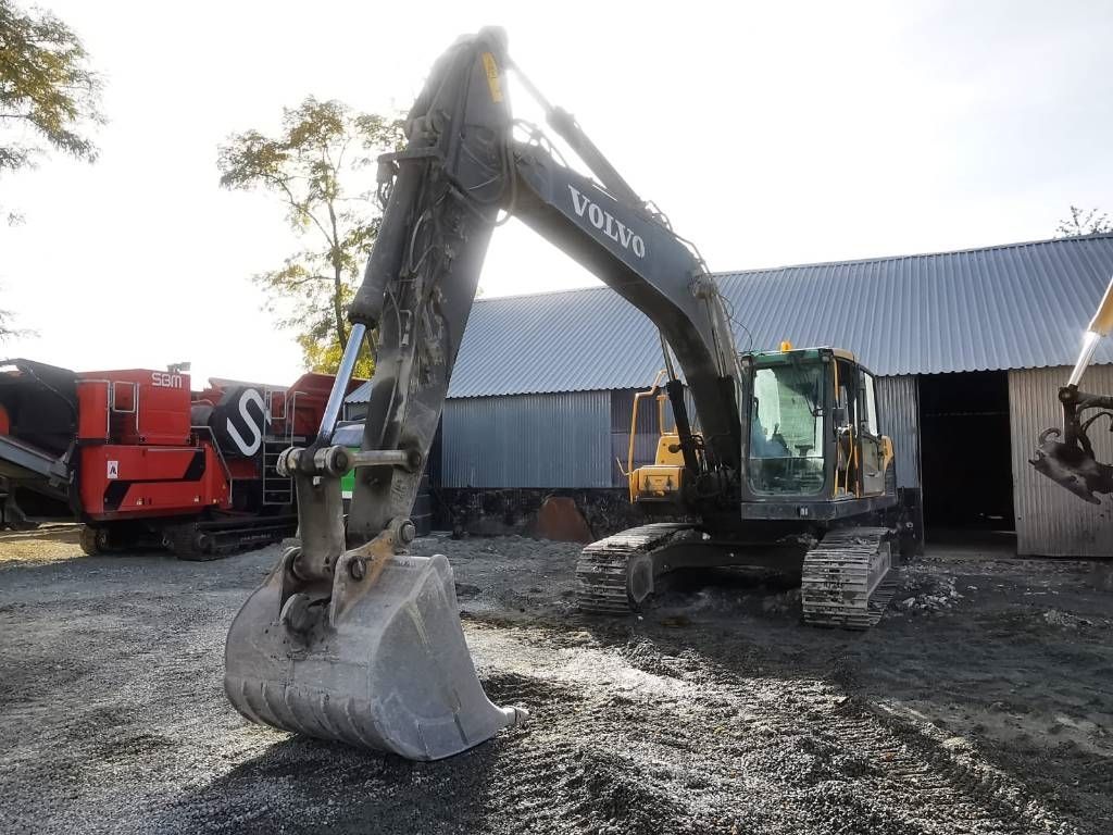 VOLVO ec 210 c l Crawler excavator €28,341