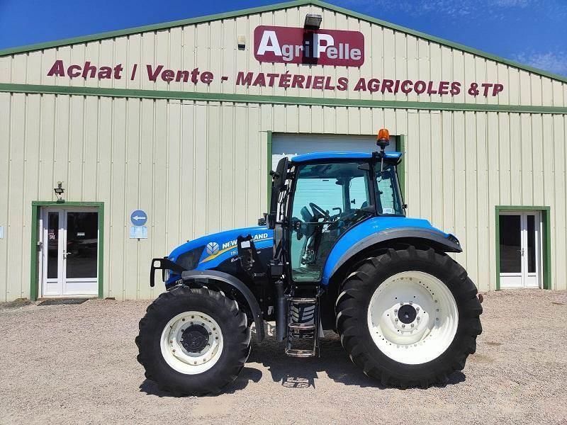 E-FARM: New Holland T5.115 - Tractor - id J6TC7XX - €36,000 - Year of construction: 2015 - Engine hours: 5,209,Engine power (HP): 115,France