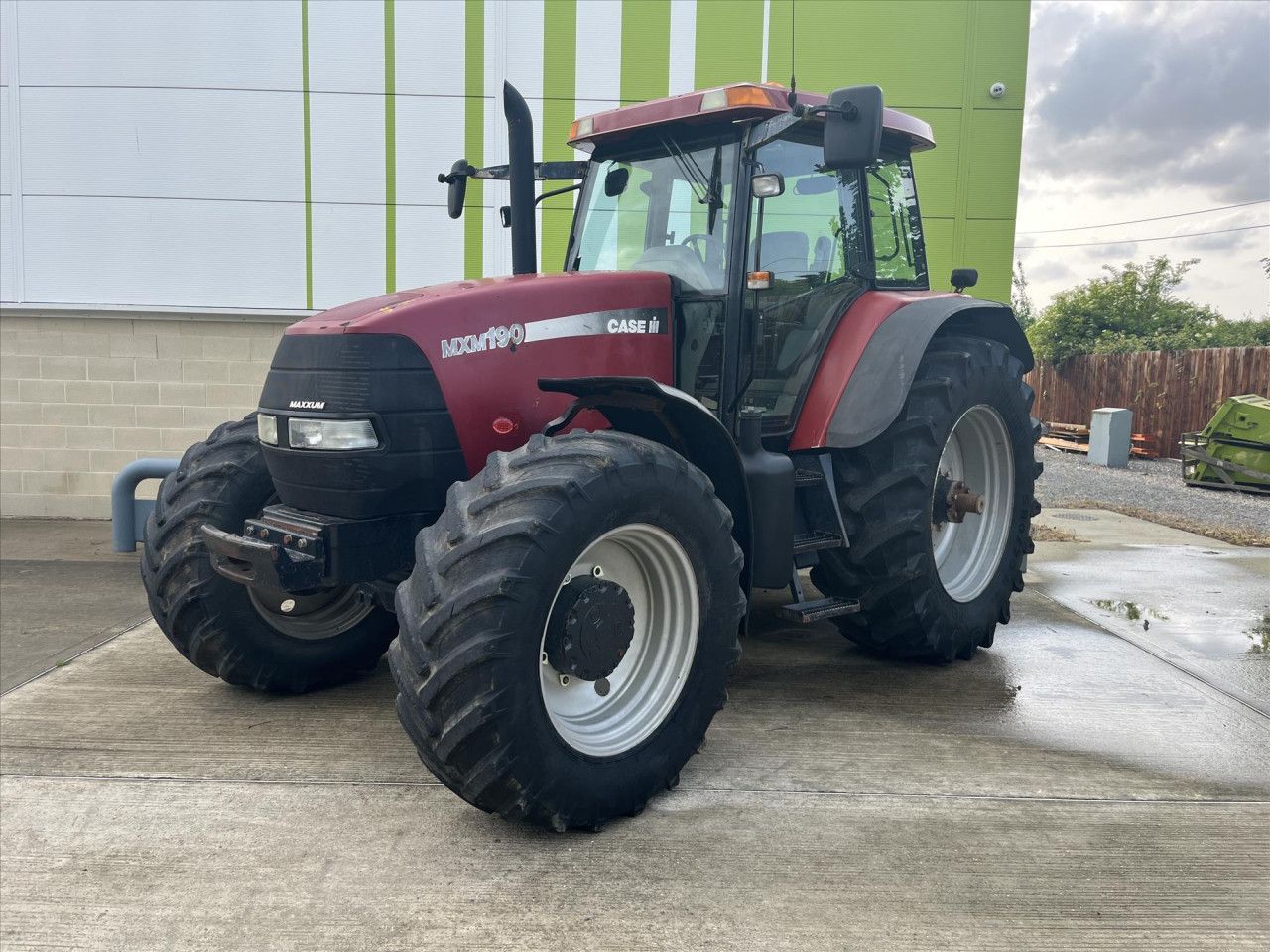 E-FARM: Case IH MXM 190 - Traktor - id V7DR9RY - 25.580 € - Baujahr: 2004 - Abgelesene Motorstunden: 7.627,Motorleistung (PS): 190,Vereinigtes Königreich