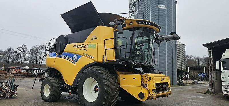 New Holland CR 9.90 Mietitrebbia 317.448 €