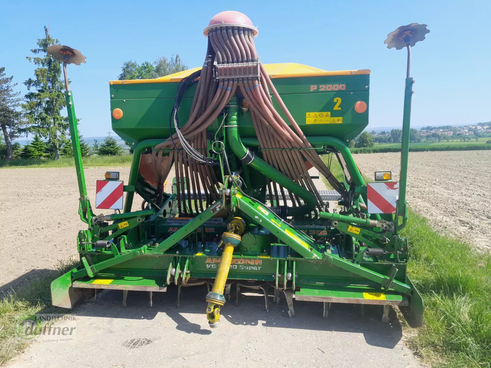 E-FARM: Amazone KG 3000 Super - Drilling machine combination - id IEK6S3R - €21,500 - Year of construction: 2010 - Germany