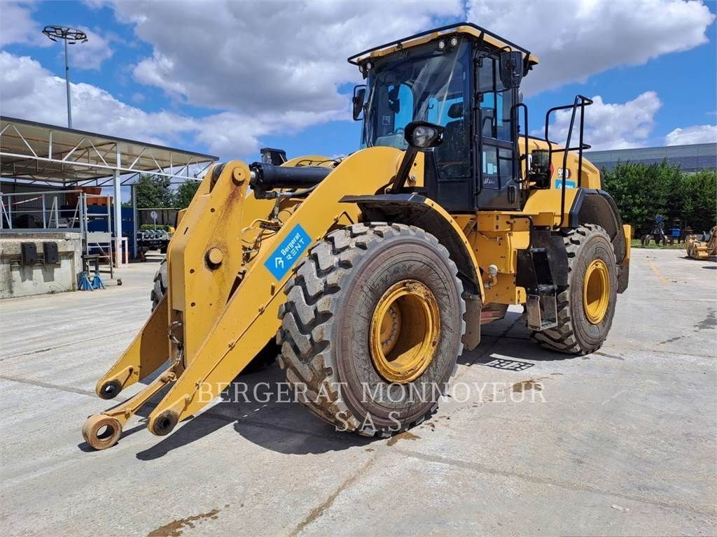 E-FARM: Caterpillar 950 - Wheel loader - id YJBUCU1 - €230,000 - Year of construction: 2023 - Engine hours: 600,France
