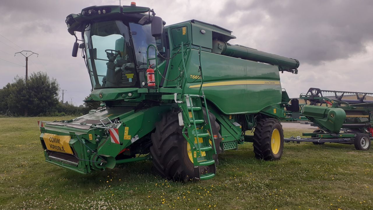 E-FARM: John Deere T660 - Combine harvester - id PHCQA5K - €350,000 - Year of construction: 2023 - Engine hours: 302,France