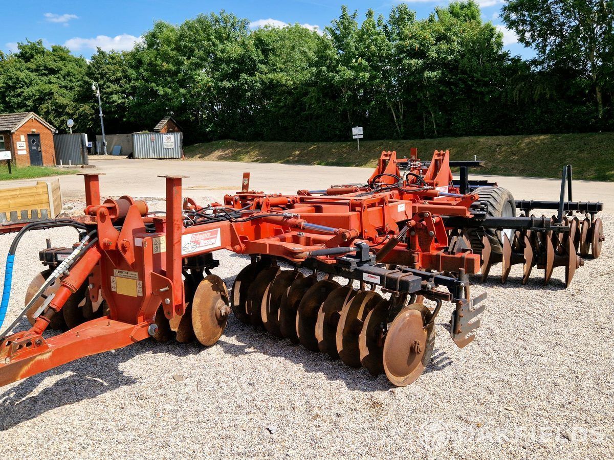 E-FARM: GREGOIRE BESSON discordon - Cultivateur - id 9M8F21X - 13 734 € - Année: 2006 - Royaume-Uni