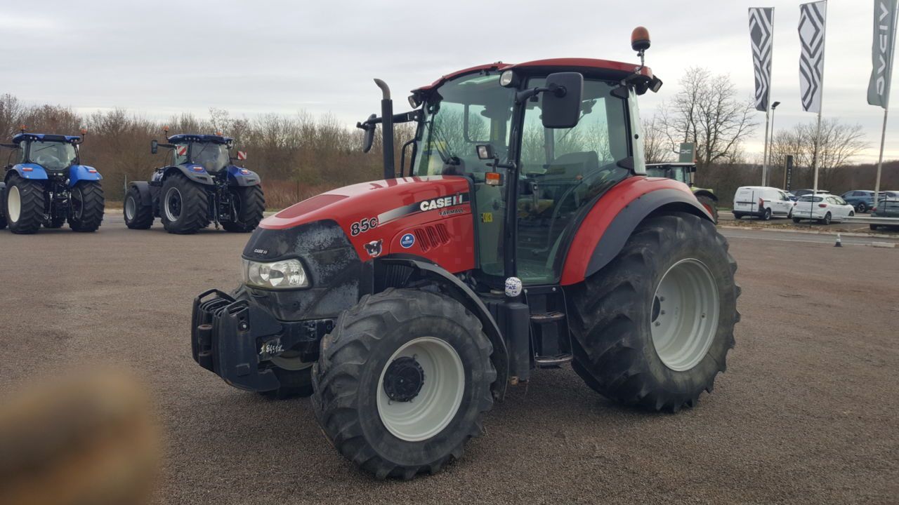 E-FARM: Case IH Farmall 85 - Traktor - id NUAPQSS - Baujahr: 2016 - Abgelesene Motorstunden: 2.700,Motorleistung (PS): 85,Frankreich