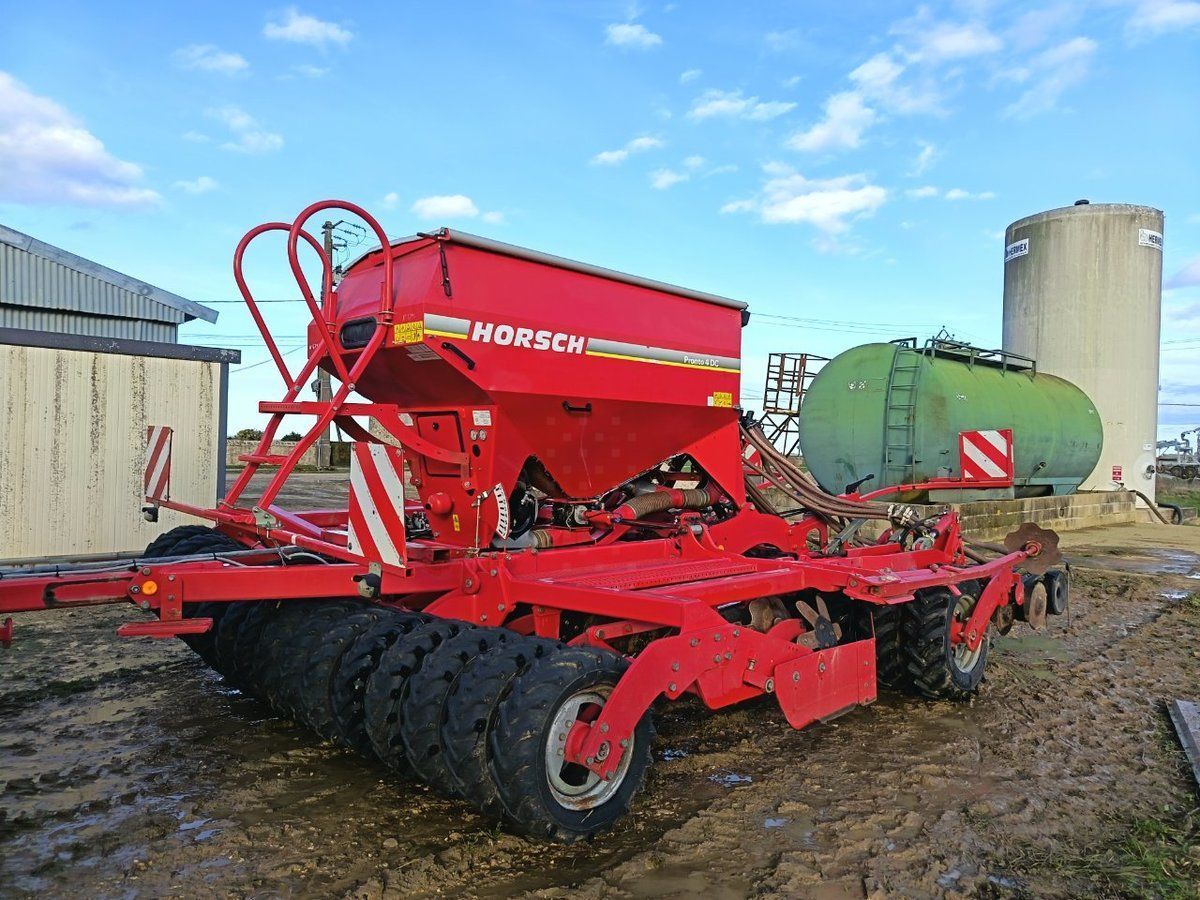 HORSCH Pronto 4 DC Siewnik bezpośredni 36 000 €