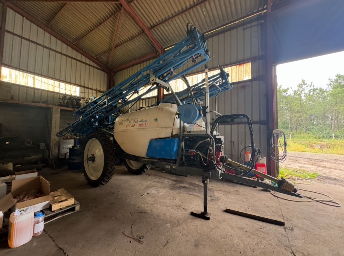 E-FARM: Evrard meteor - Sprayer - id K1KVGLB - €11,000 - Year of construction: 2012 - France