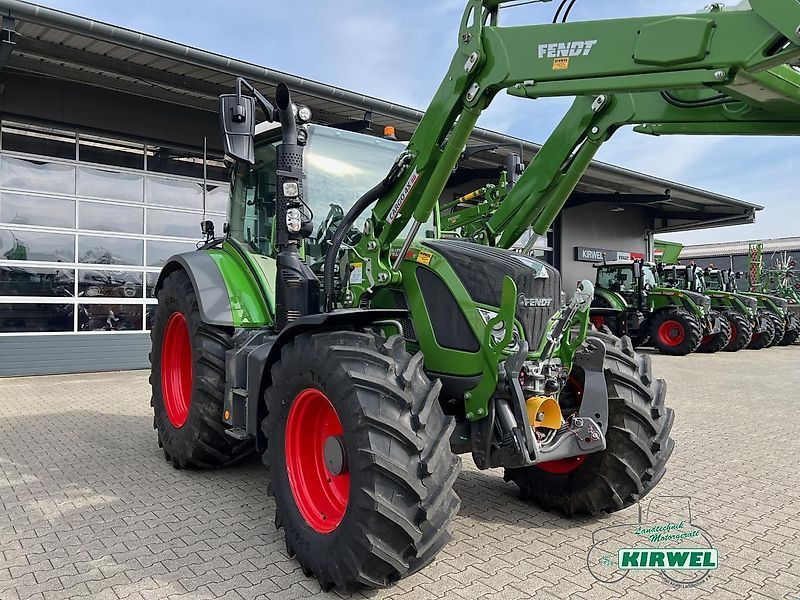 Fendt 516 Vario Tractor €168,000