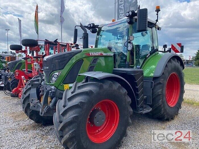E-FARM: Fendt 724 Vario - Tractor - id WBQST5V - €189,000 - Year of construction: 2022 - Engine hours: 1,500,Germany