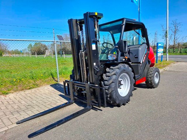 Manitou MC 25-4 Chariot élévateur