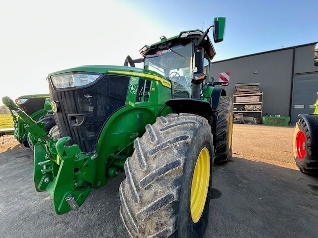E-FARM: John Deere 7R 310 - Traktor - id BNIFTYL - 205.000 € - Baujahr: 2022 - Abgelesene Motorstunden: 1.022,Motorleistung (PS): 310,Frankreich