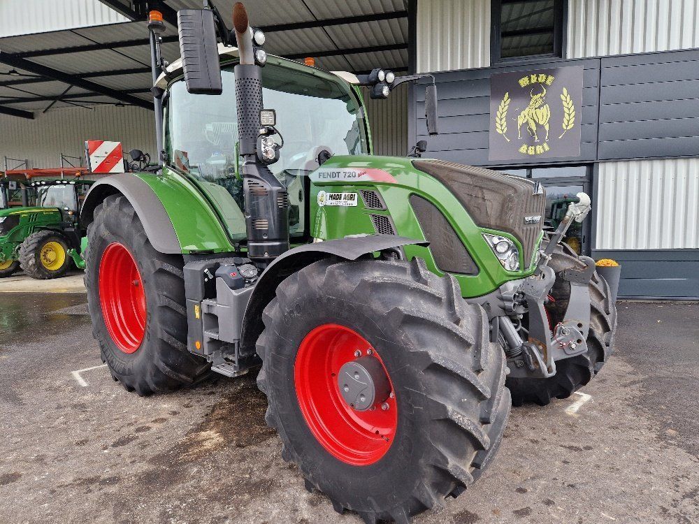 E-FARM: Fendt 720 Vario ProfiPlus - Tractor - id Z9UVP9M - €142,000 - Year of construction: 2020 - Engine hours: 1,670,Engine power (HP): 200,France