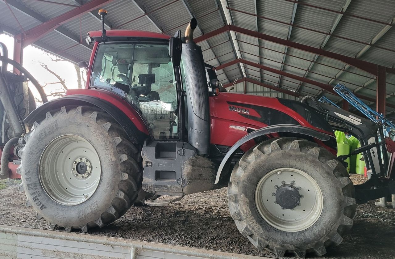 Valtra t174 direct Traktor 59.500 €