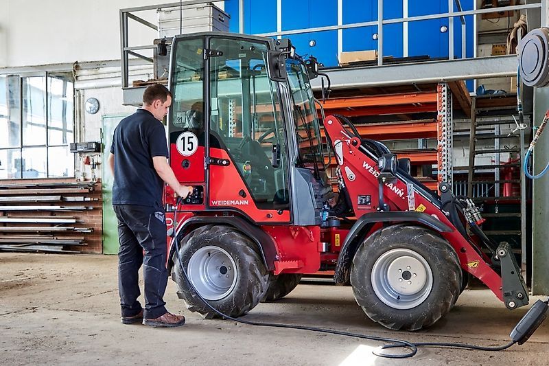 E-FARM: Weidemann hoflader 1190 e - Kompaktlader - id ACHHHWI - 49.900 € - Baujahr: 2023 - Deutschland