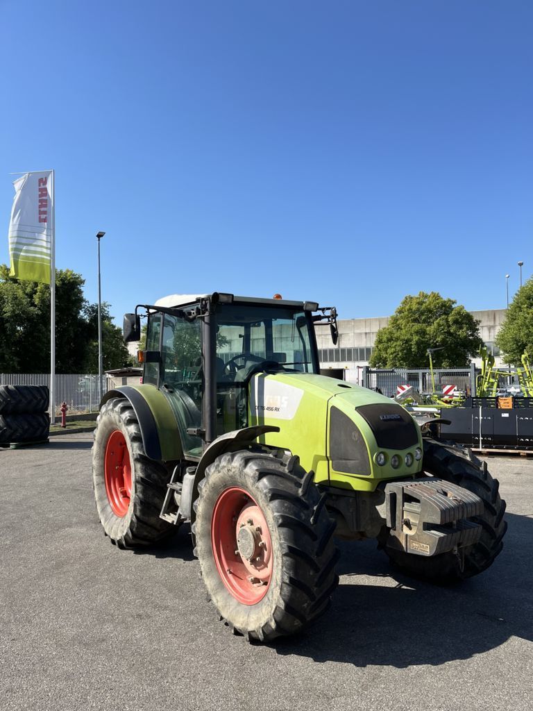 E-FARM: Claas Celtis 456 - Tractor - id IFVFZXW - 21.000 € - Año: 2004 - Potencia del motor: 100,Italia