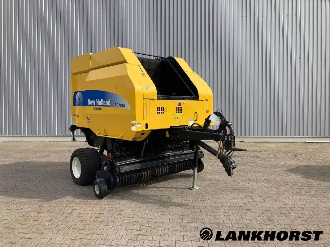 New Holland T 7070 Presă de balotat 12.750 EUR