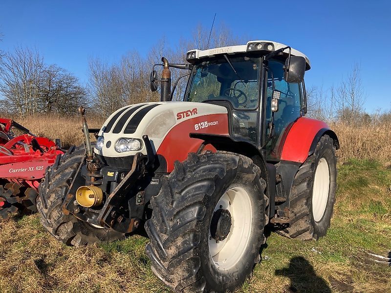 E-FARM: Steyr 6135 Profi - Tractor - id WGZB9XI - €40,000 - Year of construction: 2007 - Engine hours: 9,000,Engine power (HP): 136,Germany