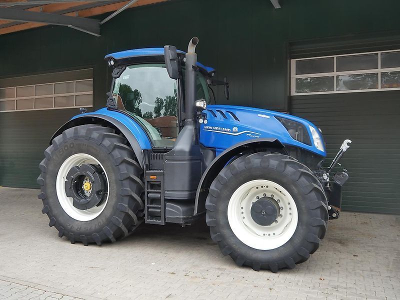 E-FARM: New Holland T7.315 HD - Tractor - id 6THRWEJ - 143.000 € - Año: 2022 - Horas: 2750,Potencia del motor: 301,Alemania