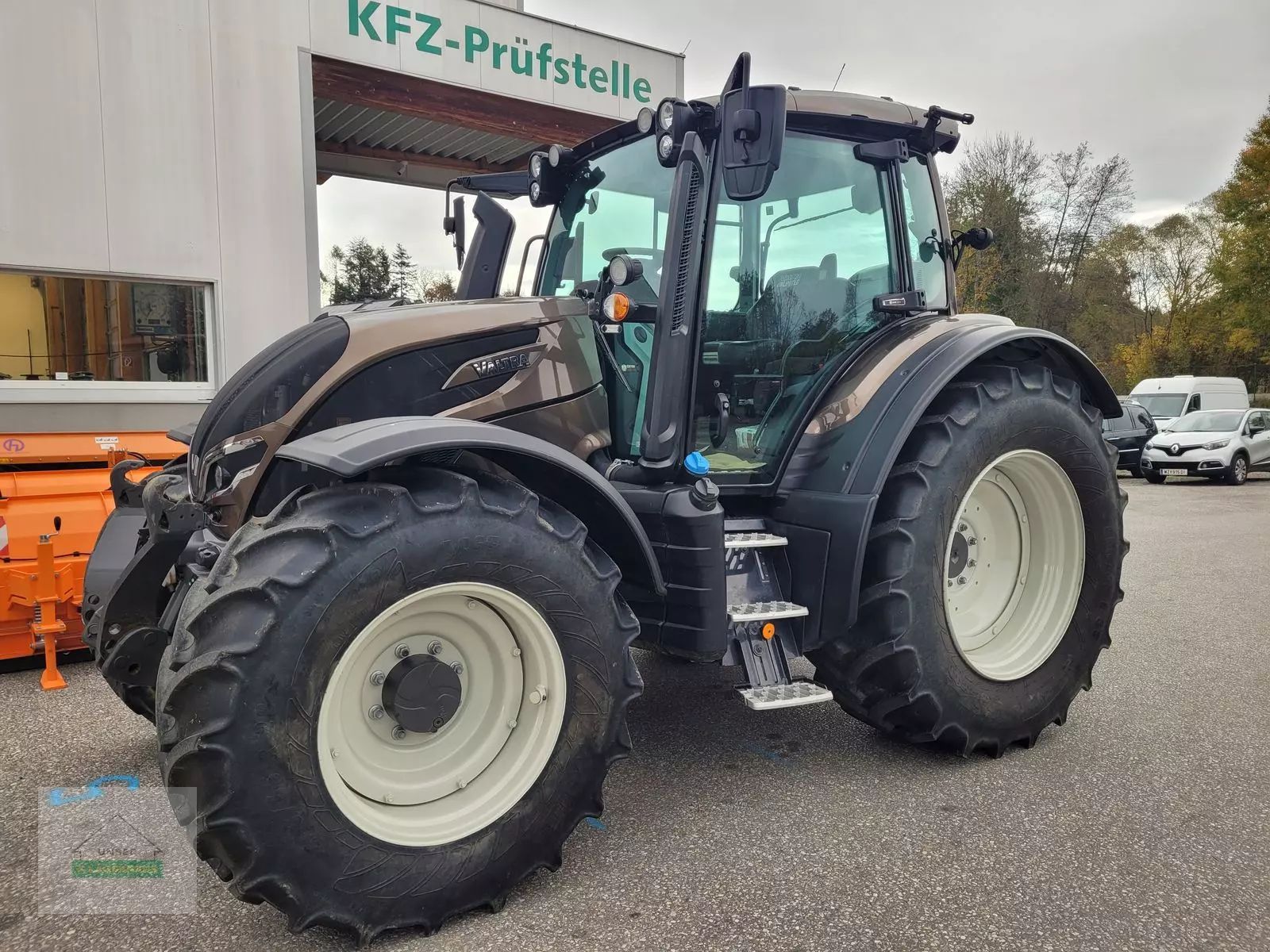 Valtra N175 Direct Traktor 114 602 EUR