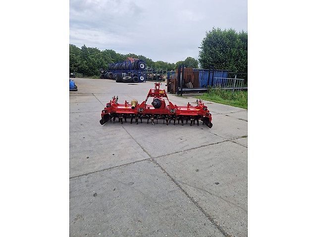 Kverneland ng-h Power harrow €5,750