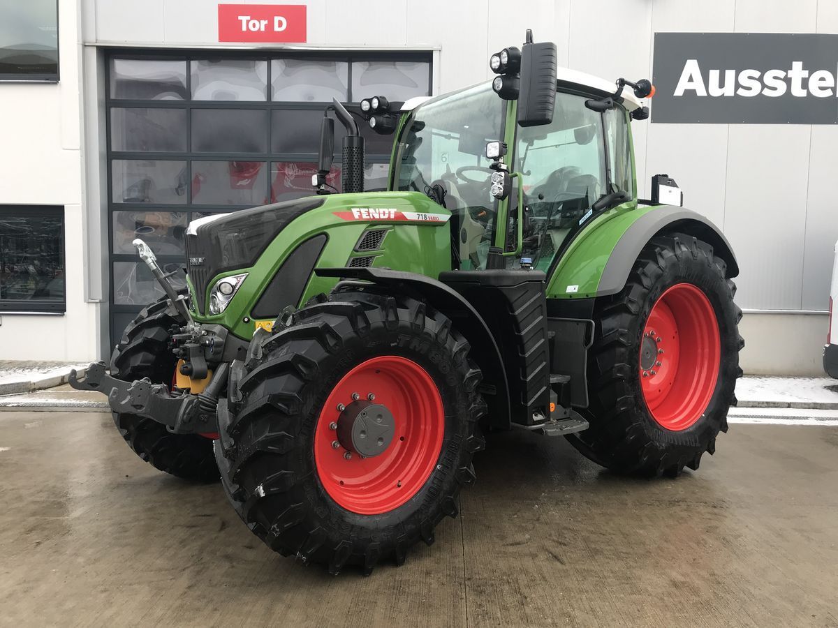 E-FARM: Fendt 718 Vario ProfiPlus - Traktor - id 4SJTMVK - Motogodziny: 134 - Moc silnika: 188,Austria