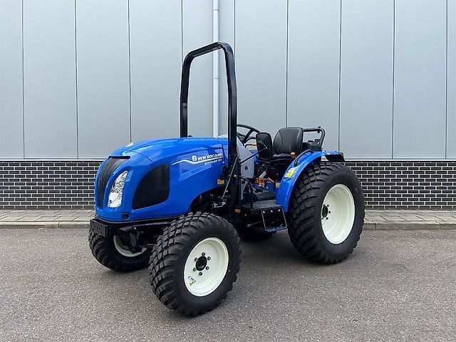 New Holland Boomer 50 Traktor