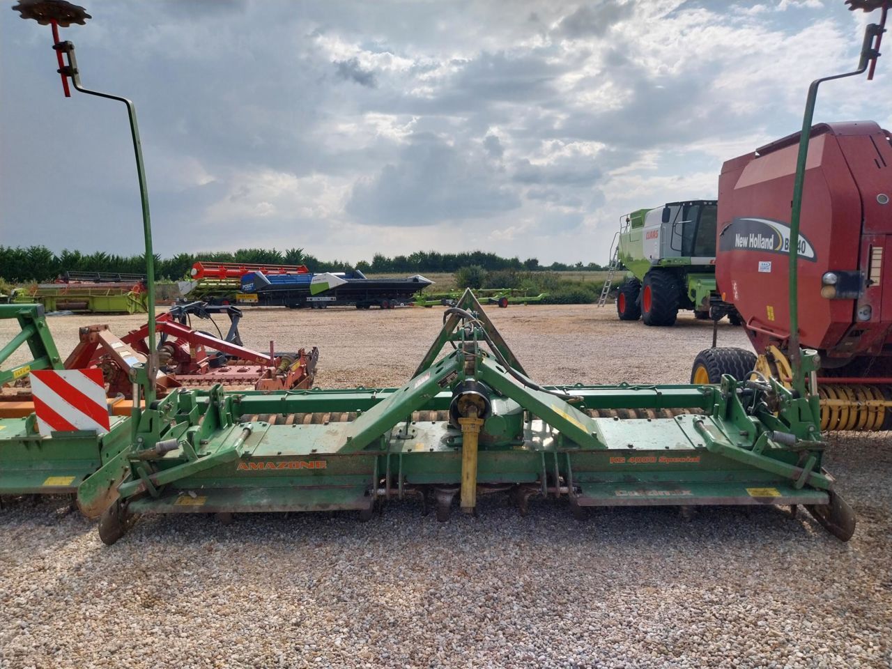 E-FARM: Amazone KG 4000 Special - Power harrow - id WJZRRYW - €9,000 - Year of construction: 2011 - France