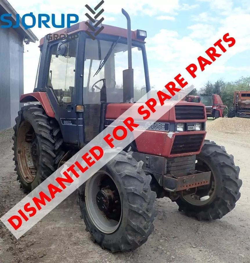 Case IH 685 Traktor