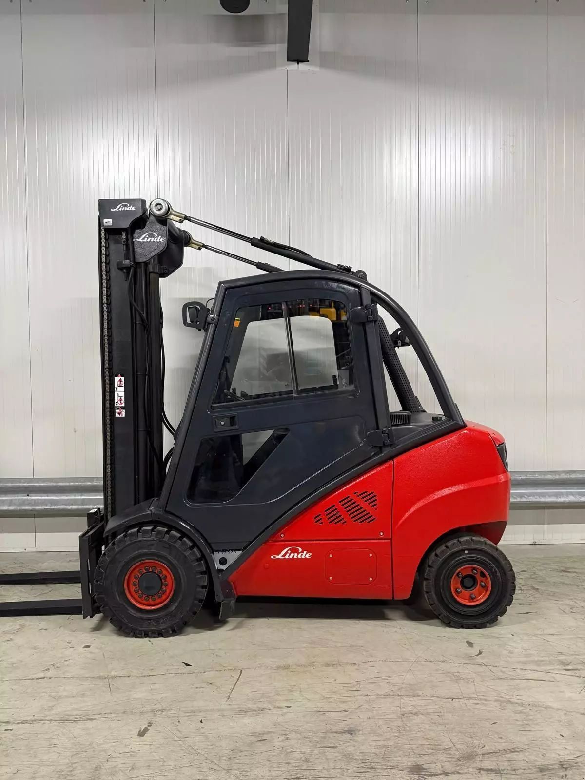 Linde h30d-01 Chariot élévateur 12 750 €