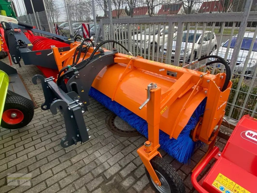 E-FARM: SAPHIR skm 28 - Kommunaltechnik - id PLS8VN1 - 7.900 € - Baujahr: 2023 - Deutschland