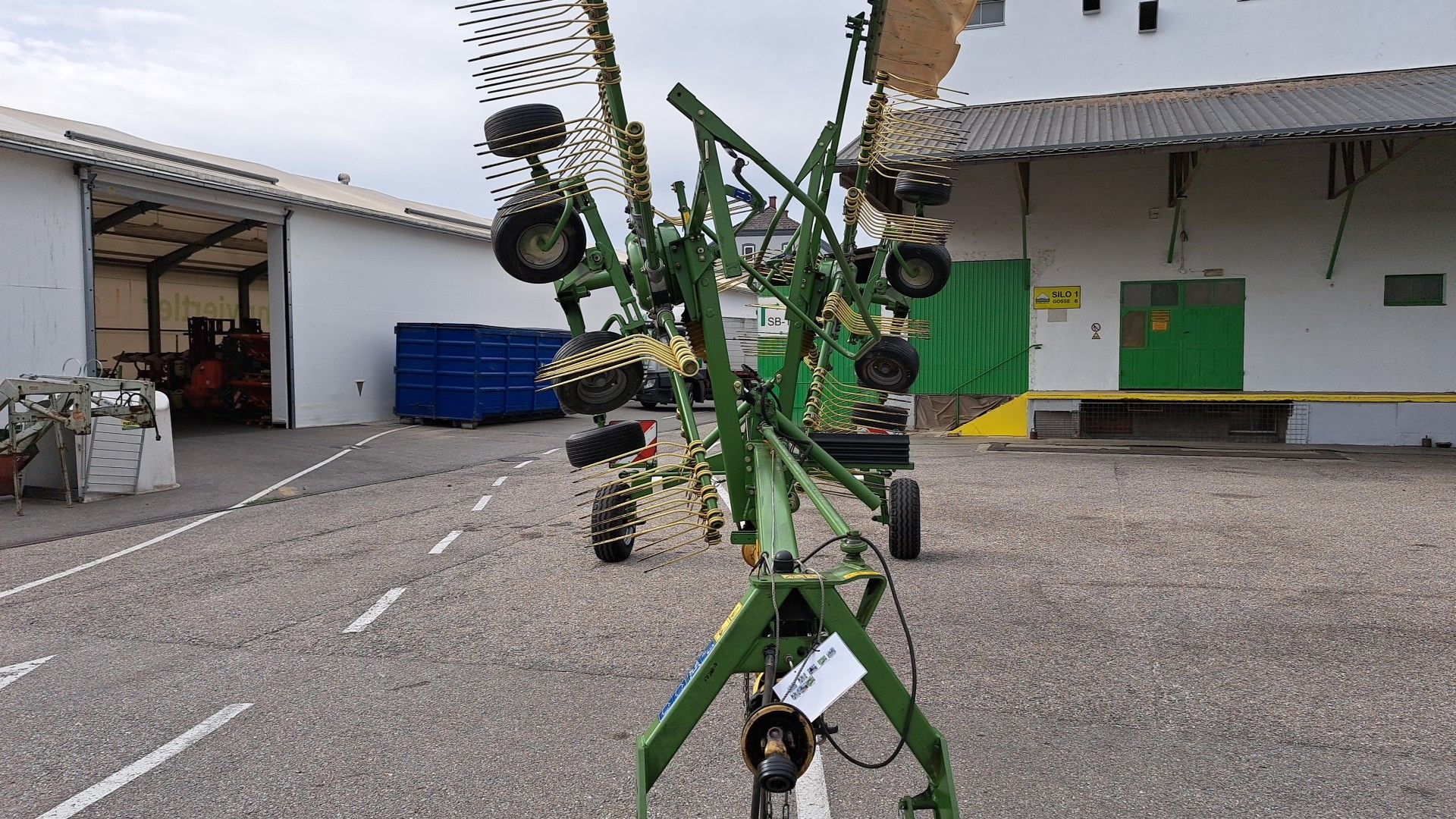 Krone Swadro 807 windrower €12,381