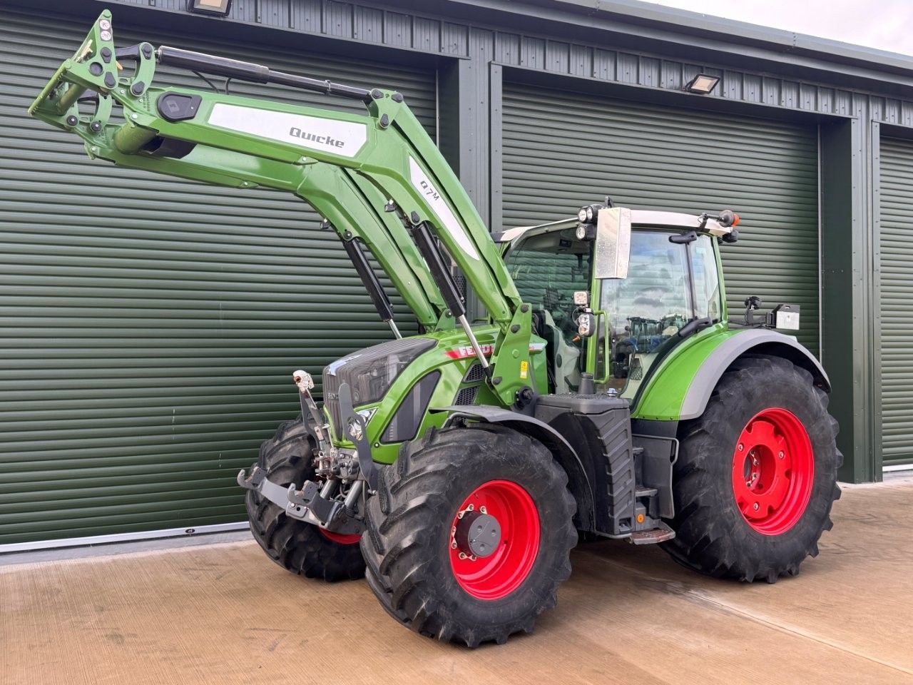 Fendt 722 Vario Profi Plus Traktorius 166 839 €