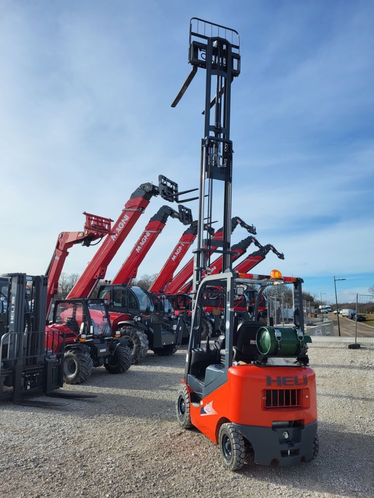 E-FARM: heli cpyd18 - Viličar - id 3VYZFIH - Leto izgradnje: 2024 - Število ur motorja: 21,Francija
