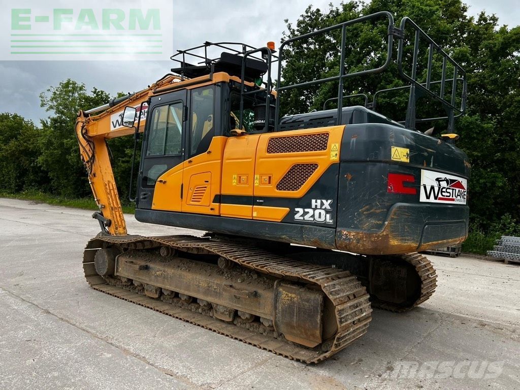 HYUNDAI hx 220 l Pelleteuse sur chenilles 59 839 €