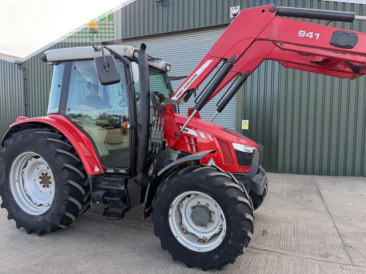 Massey Ferguson 5610 Tractor €34,073