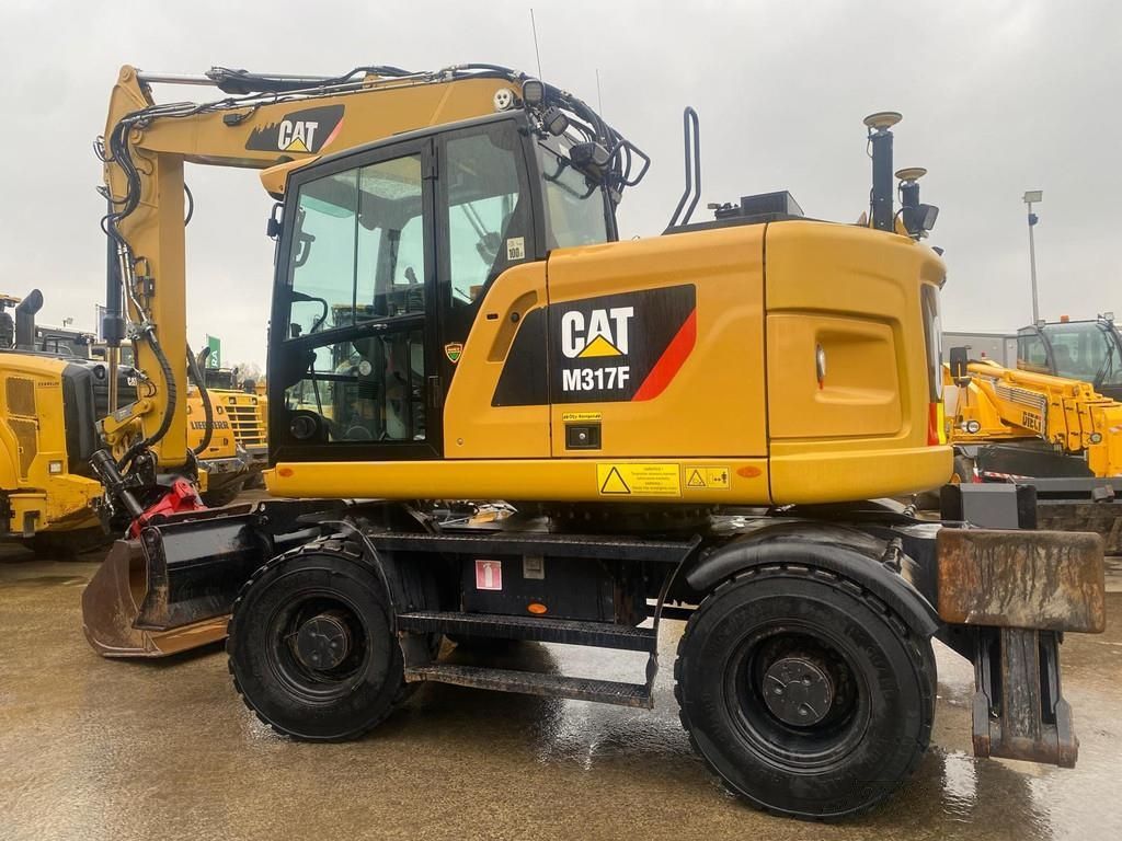Caterpillar m317f . Wheeled excavator €85,500