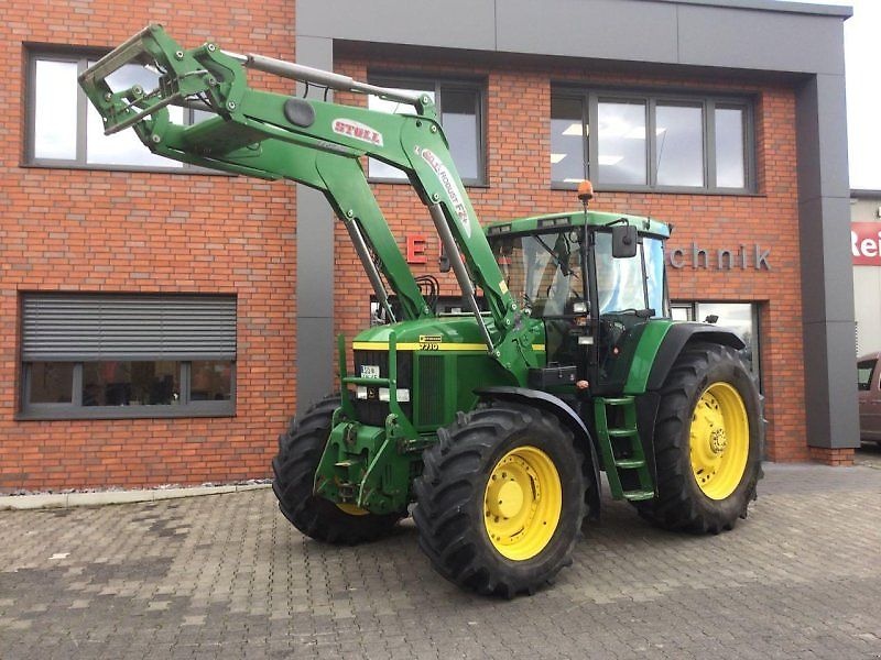 John Deere 7710 tractor 41 176 €