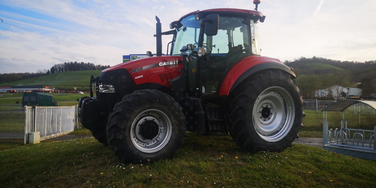 Case IH Farmall 105 U Traktor 48 000 €