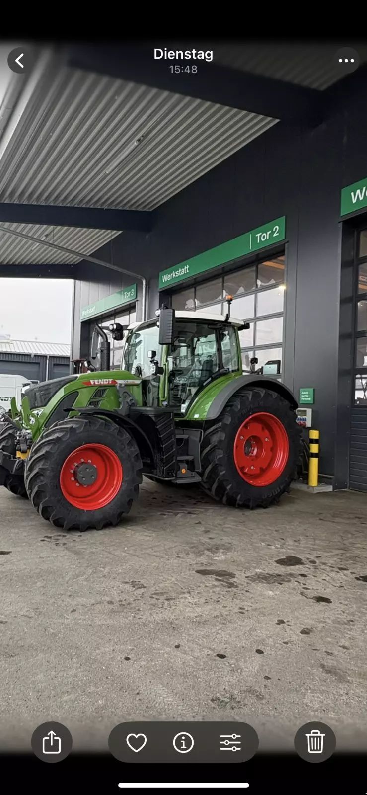 Fendt 718 Vario Profi Plus Tractor €195,000